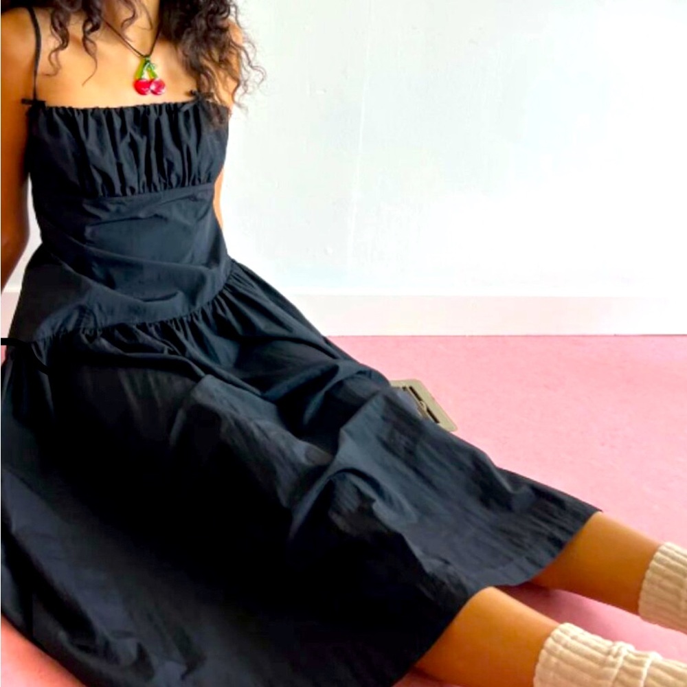 Meg Dress Lisa Says Gah black